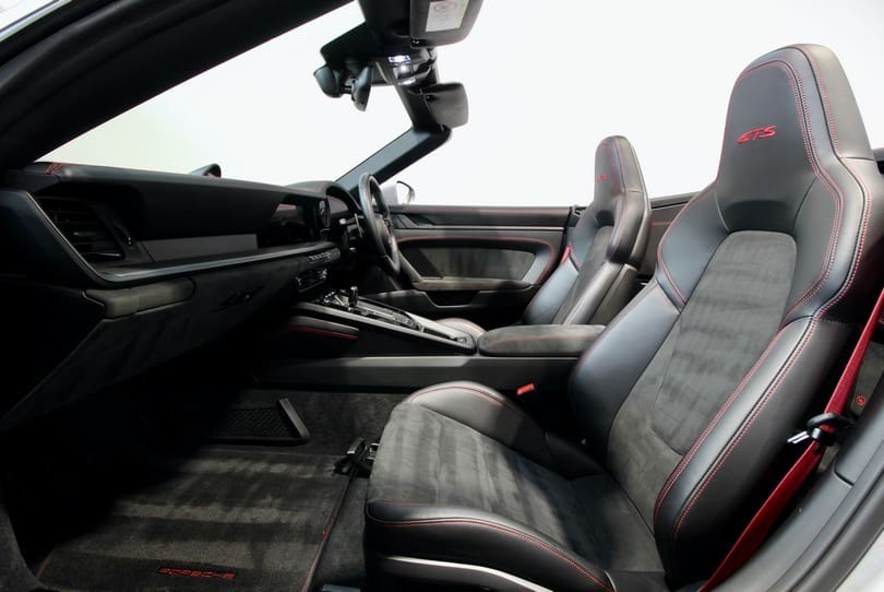 Porsche 992 C4 Gts The Supercar Rooms (14)