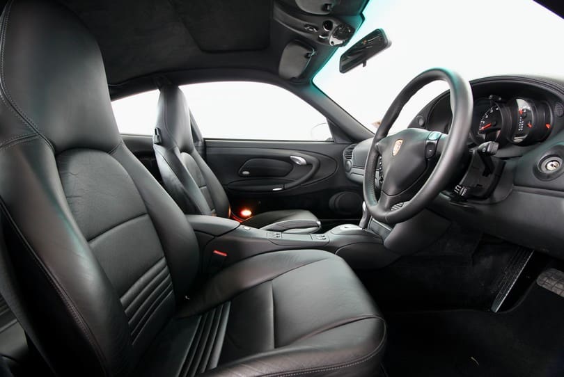 Porsche 996 C4s The Supercar Rooms (10)