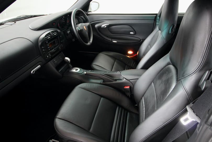 Porsche 996 C4s The Supercar Rooms (12)