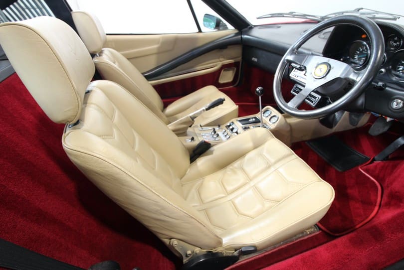 Ferrari 308 Gts Qv The Supercar Rooms (12)