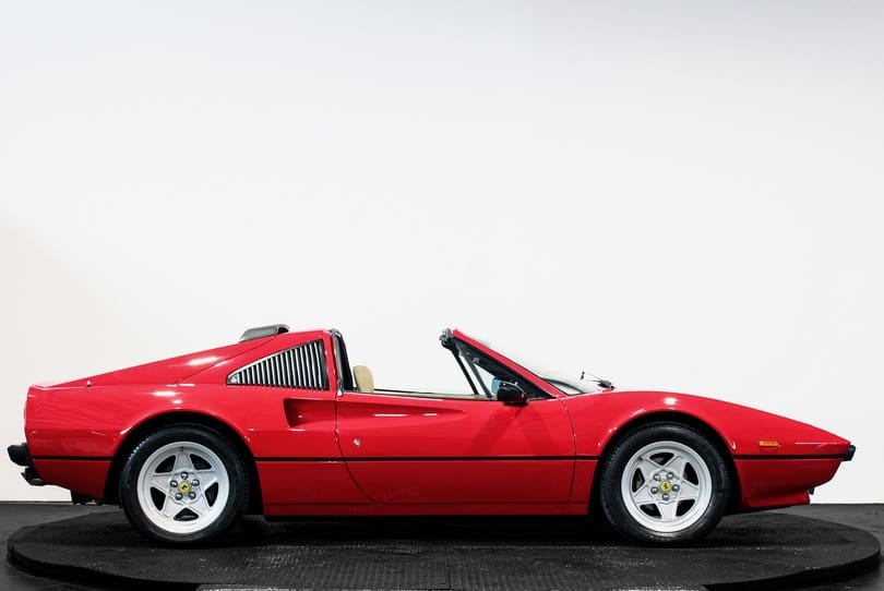 Ferrari 308 Gts Qv The Supercar Rooms (2)