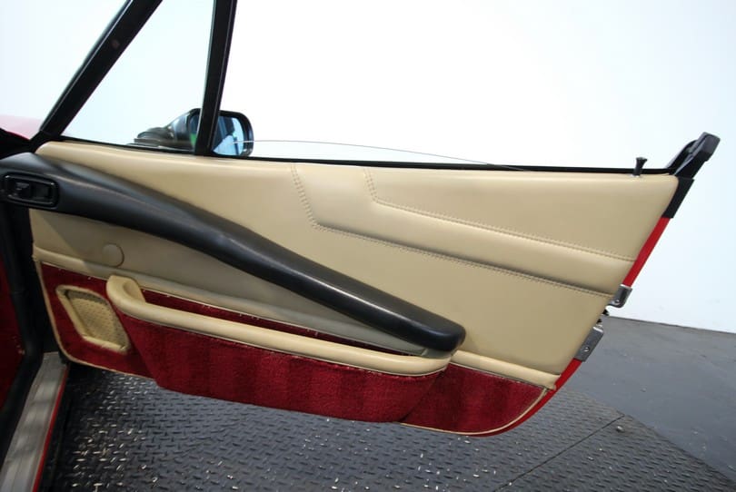 Ferrari 308 Gts Qv The Supercar Rooms (24)