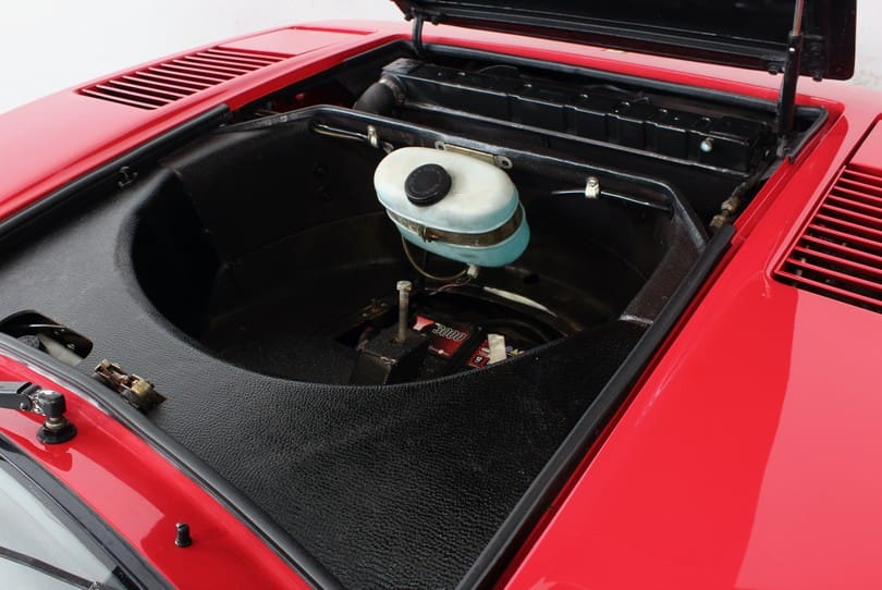 Ferrari 308 Gts Qv The Supercar Rooms (36)