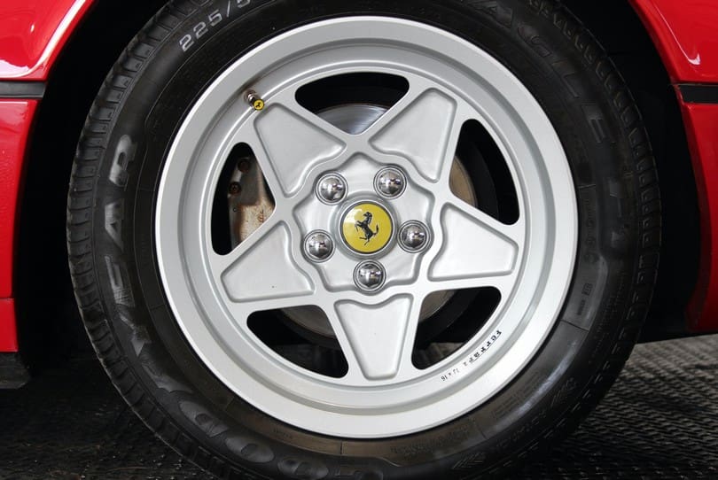 Ferrari 308 Gts Qv The Supercar Rooms (45)