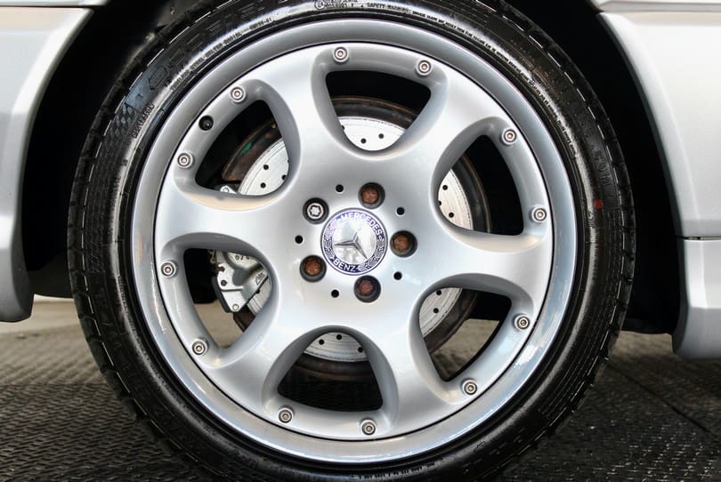 Mercedes Sl500 Silver Arrow The Supercar Rooms (37)