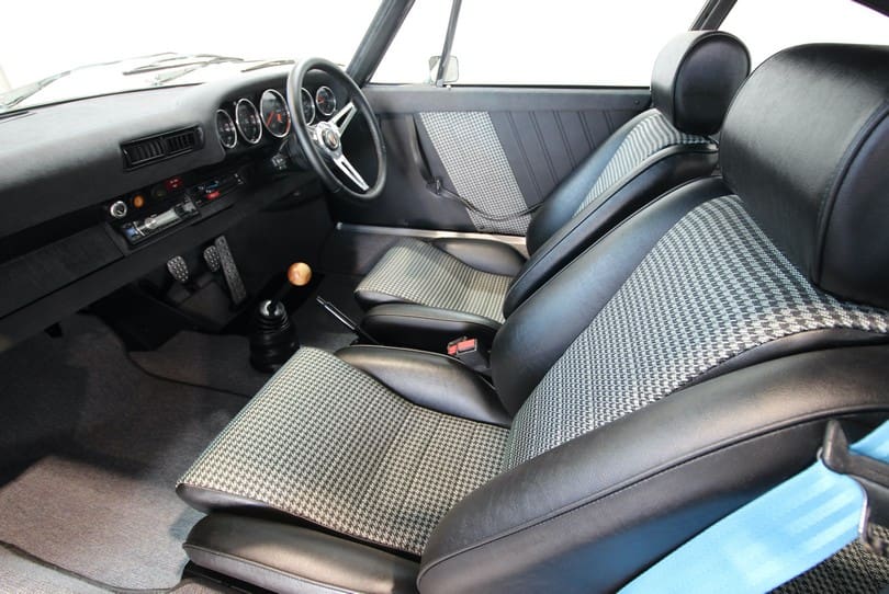 Porsche 911 Restomod The Supercar Rooms (12)