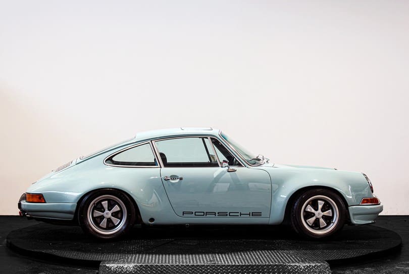 Porsche 911 Restomod The Supercar Rooms (2)