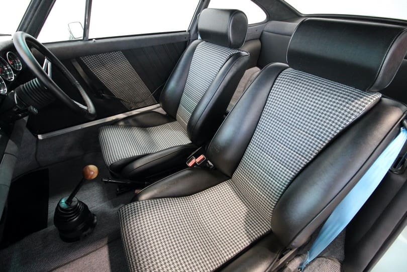 Porsche 911 Restomod The Supercar Rooms (21)