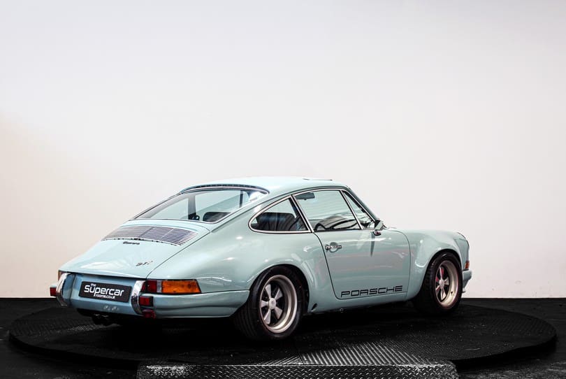 Porsche 911 Restomod The Supercar Rooms (3)