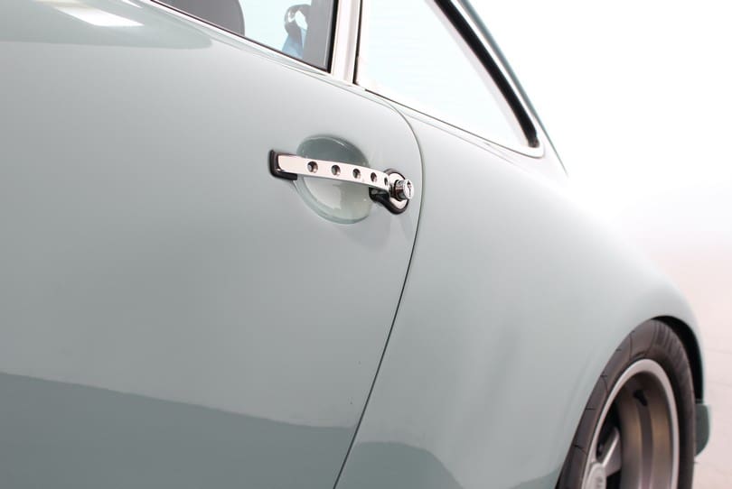 Porsche 911 Restomod The Supercar Rooms (36)