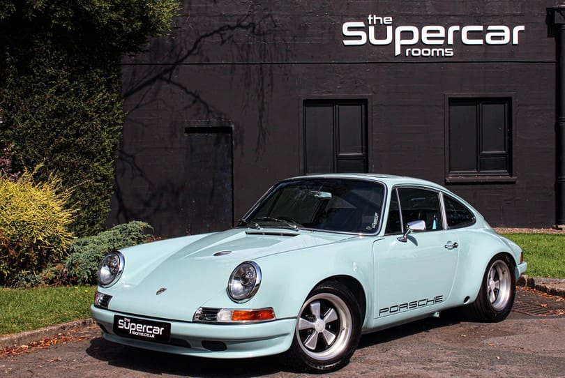 Porsche 911 Restomod The Supercar Rooms (71)