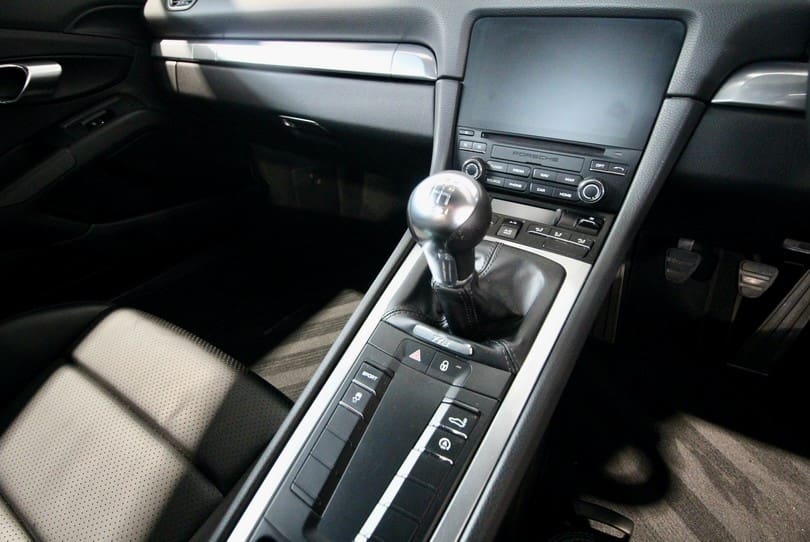 Porsche Cayman 718 The Supercar Rooms (14)