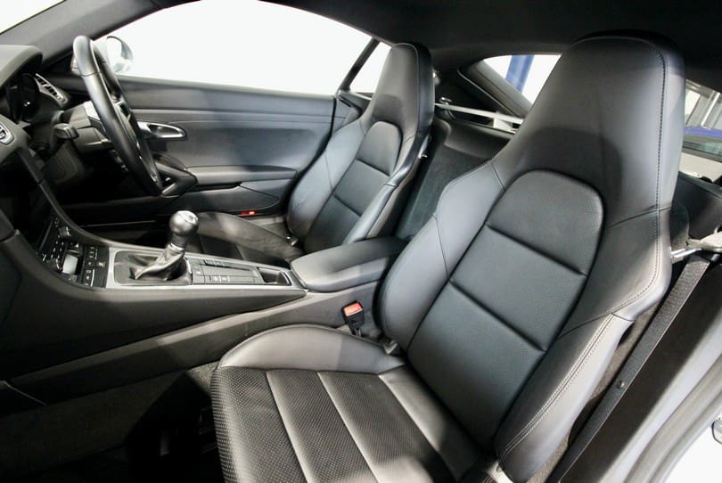 Porsche Cayman 718 The Supercar Rooms (22)