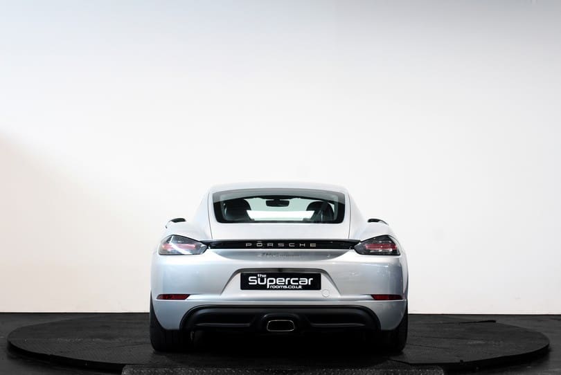 Porsche Cayman 718 The Supercar Rooms (4)