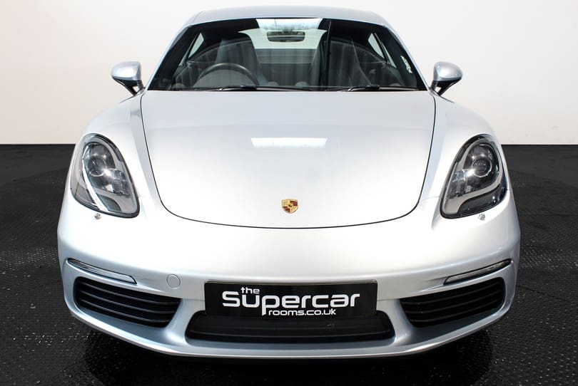 Porsche Cayman 718 The Supercar Rooms (41)