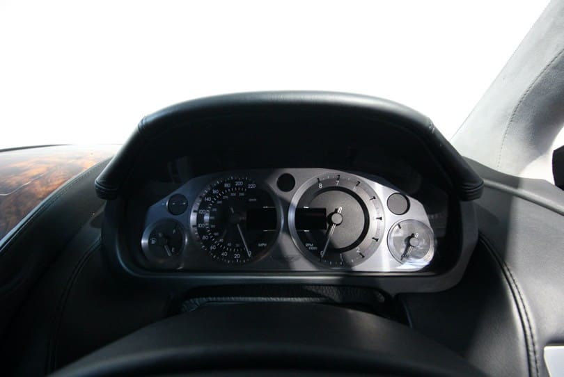 Aston Martin Db9 The Supercar Rooms (16)