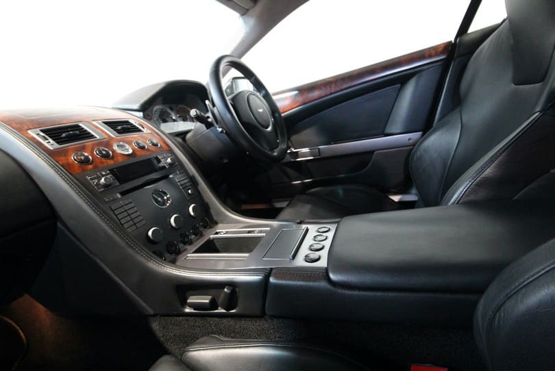 Aston Martin Db9 The Supercar Rooms (20)