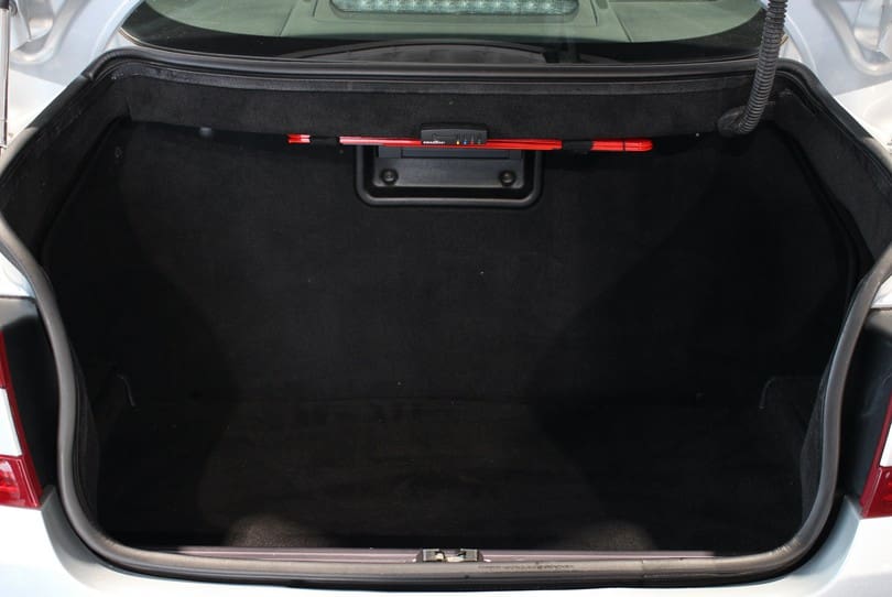 Aston Martin Db9 The Supercar Rooms (22)