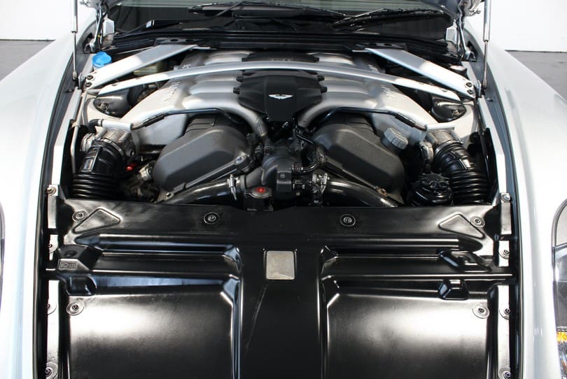 Aston Martin Db9 The Supercar Rooms (23)