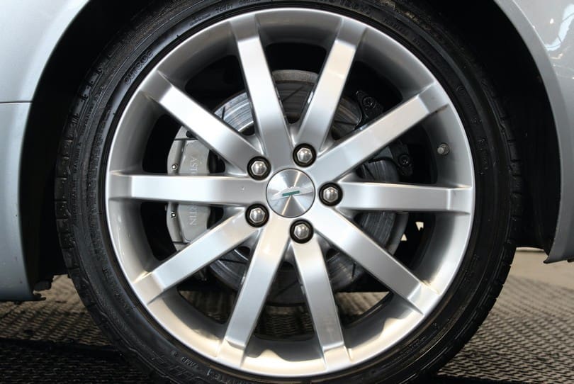 Aston Martin Db9 The Supercar Rooms (25)