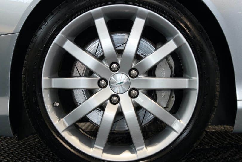 Aston Martin Db9 The Supercar Rooms (26)