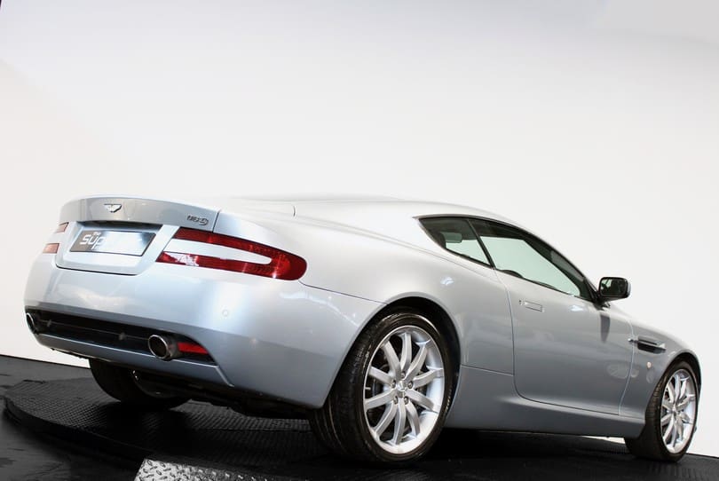 Aston Martin Db9 The Supercar Rooms (42)