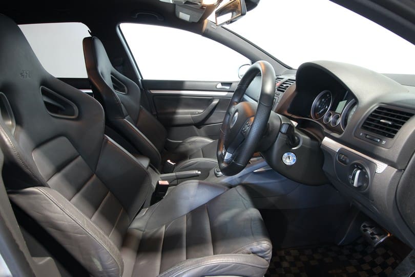 Vw Golf R32 The Supercar Rooms (10)