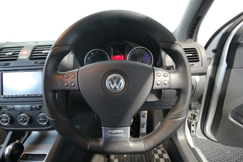 Vw Golf R32 The Supercar Rooms (13)