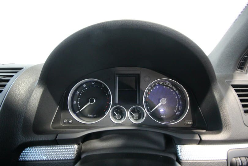 Vw Golf R32 The Supercar Rooms (19)