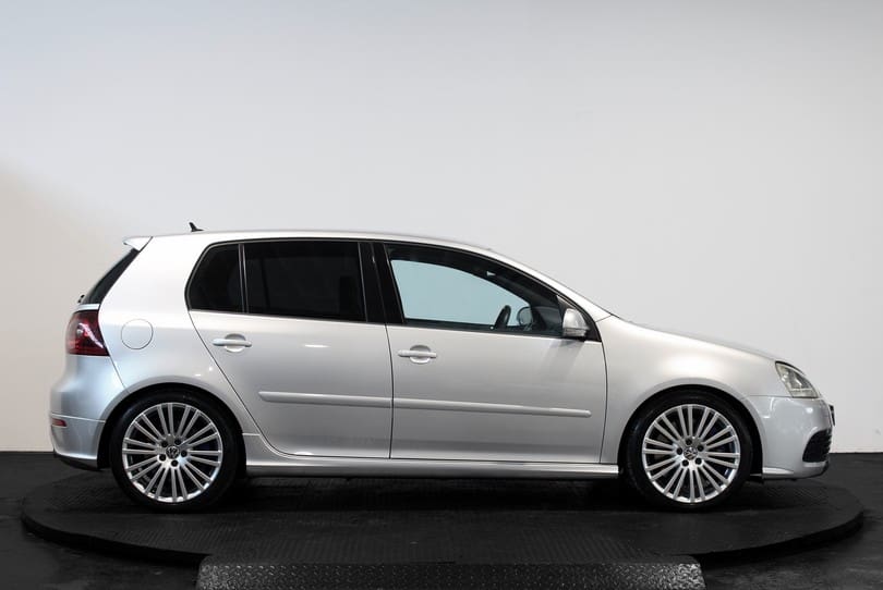 Vw Golf R32 The Supercar Rooms (2)
