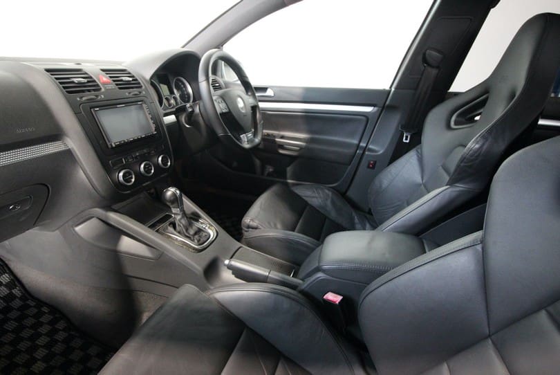 Vw Golf R32 The Supercar Rooms (22)