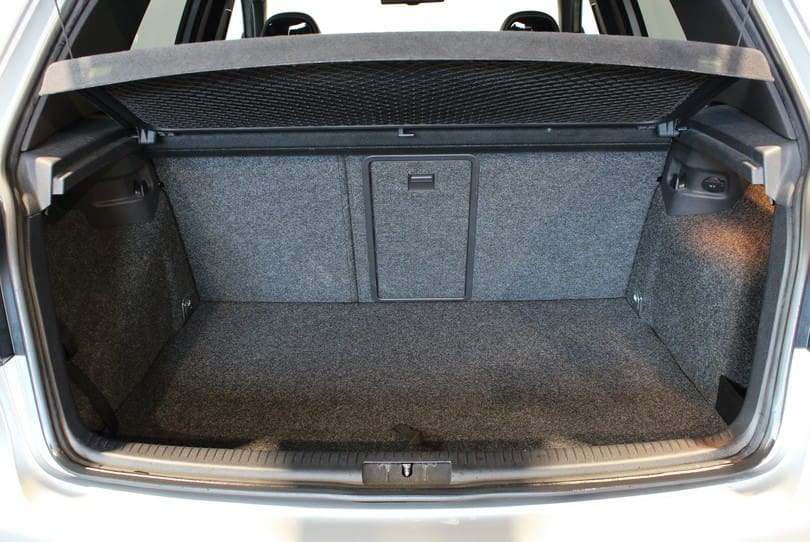 Vw Golf R32 The Supercar Rooms (25)