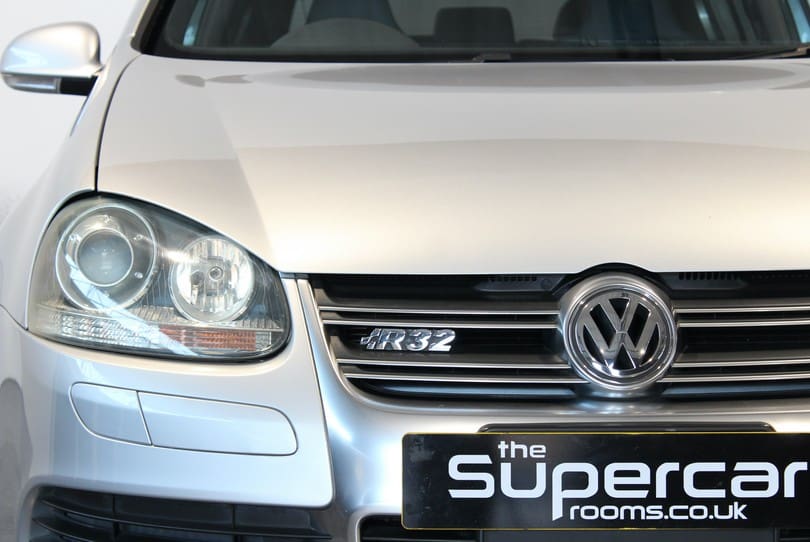 Vw Golf R32 The Supercar Rooms (31)