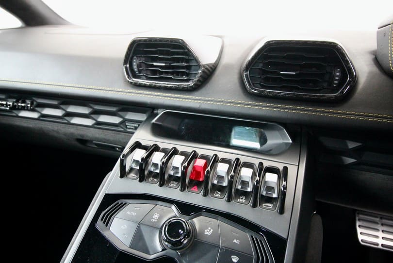 Lamborghini Huracan The Supercar Rooms (16)