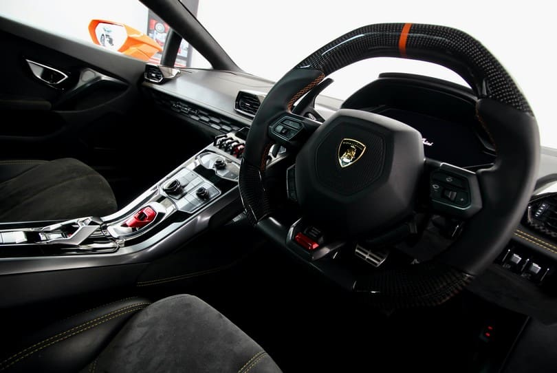 Lamborghini Huracan The Supercar Rooms (30)