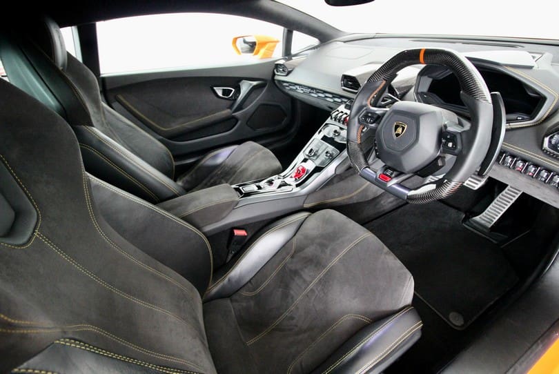 Lamborghini Huracan The Supercar Rooms (9)