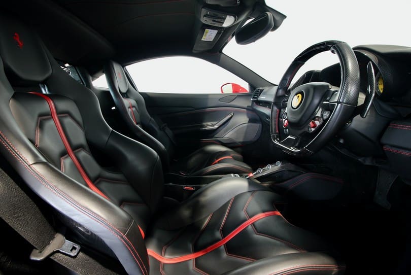 Ferrari 488 Gtb The Supercar Rooms (10)