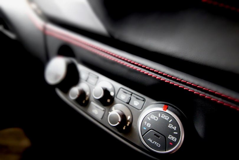 Ferrari 488 Gtb The Supercar Rooms (16)