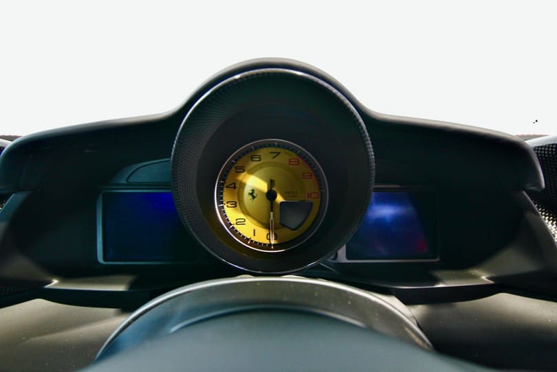 Ferrari 488 Gtb The Supercar Rooms (17)