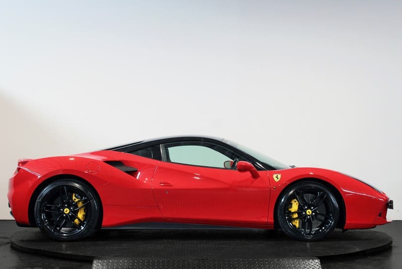 Ferrari 488 Gtb The Supercar Rooms (2)