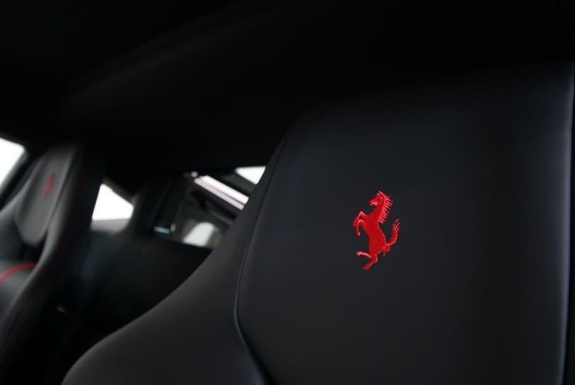 Ferrari 488 Gtb The Supercar Rooms (29)