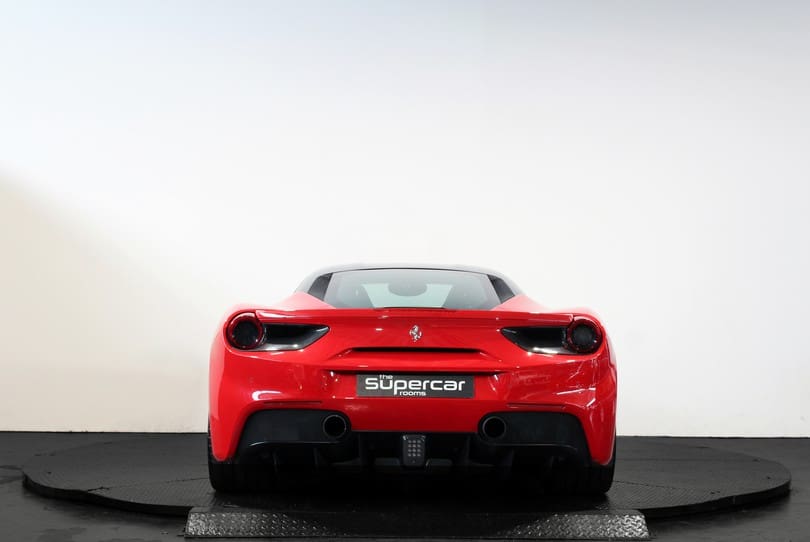 Ferrari 488 Gtb The Supercar Rooms (4)