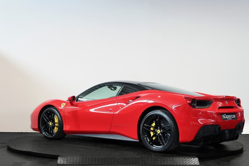Ferrari 488 Gtb The Supercar Rooms (5)