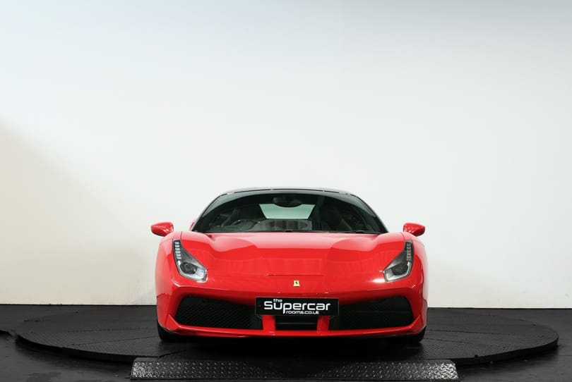 Ferrari 488 Gtb The Supercar Rooms (8)