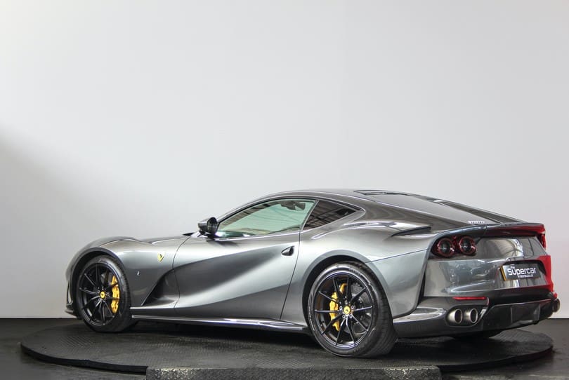 Ferrari 812 Superfast The Supercar Rooms (5)