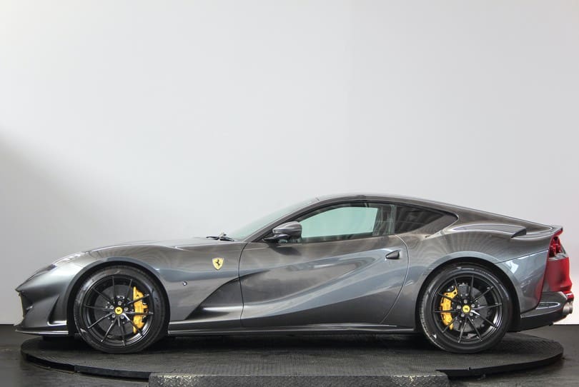 Ferrari 812 Superfast The Supercar Rooms (6)