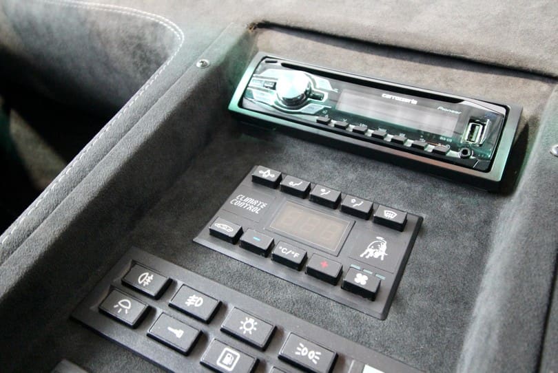 Lamborghini Diablo Sv The Supercar Rooms (16)