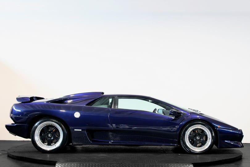 Lamborghini Diablo Sv The Supercar Rooms (2)