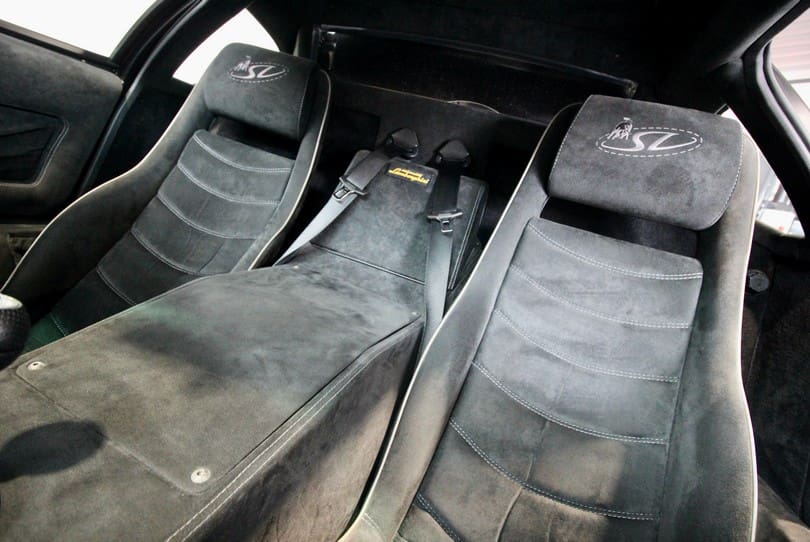 Lamborghini Diablo Sv The Supercar Rooms (25)