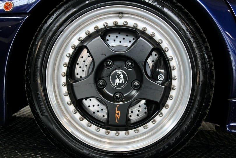 Lamborghini Diablo Sv The Supercar Rooms (31)